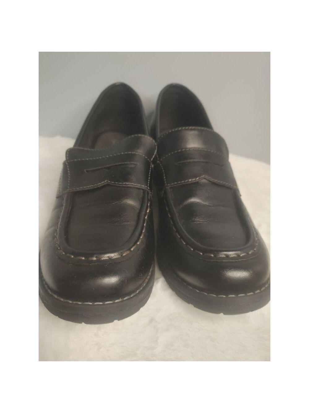 Women's Eastland "Holly" Loafers Size 9.5 Black Faux Leather Heeled Shoes